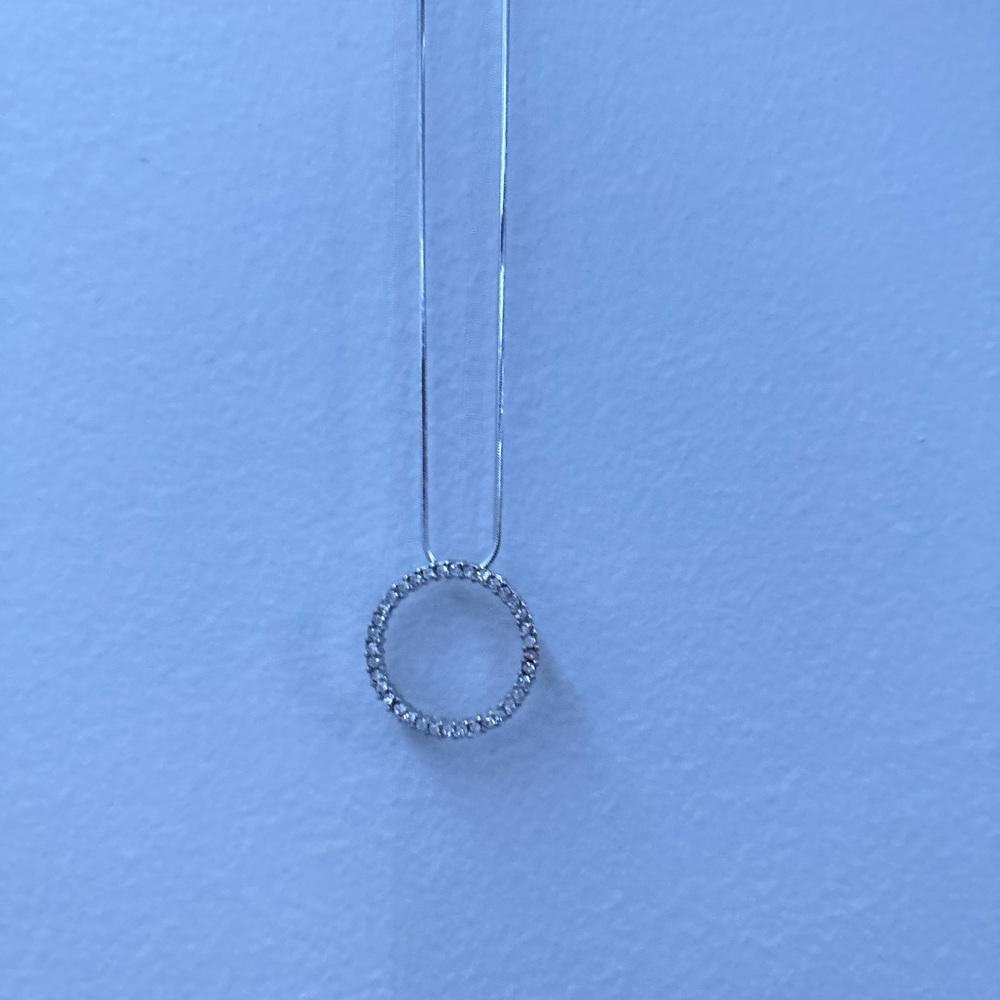 Elegant Silver Circle Pendant Necklace